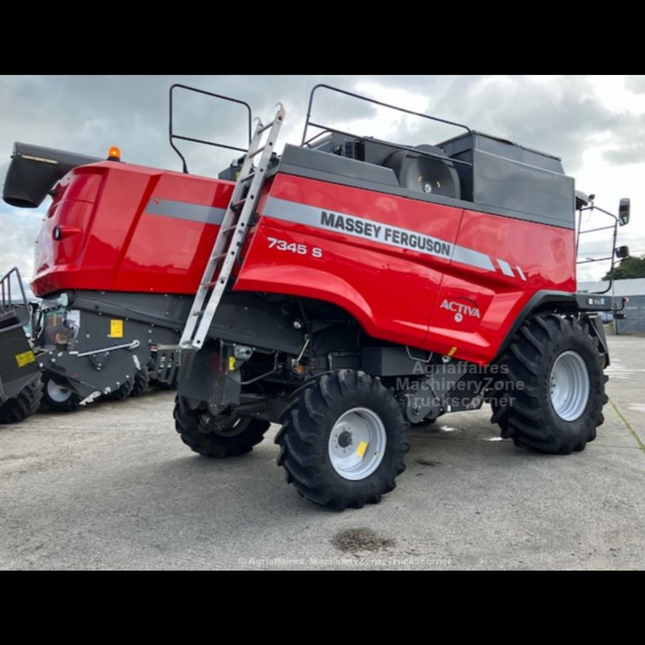 2018 Massey Ferguson 7345S ACTIVA Combine Harvester - 5.49m Cut, 850 Thresher Hours