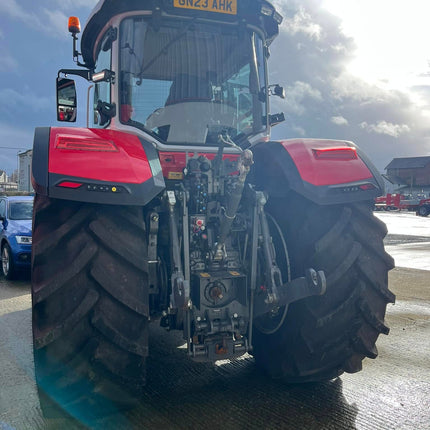 Massey Ferguson 8S.245 – 2023 | 245HP (Boosts to 265HP) | Dyna-VT Vario | 55Kph | 1,750 Hours | £119,000