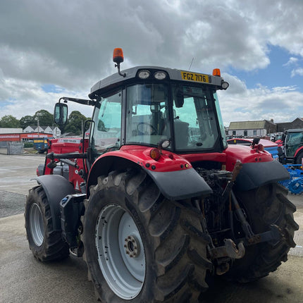 2017 Massey Ferguson 6718 S – 180HP, 50KPH, 5,950 Hours