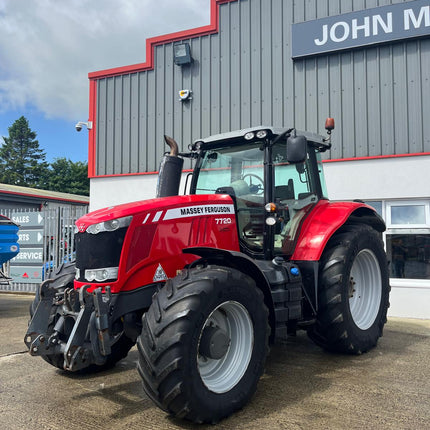 2018 Massey Ferguson 7720 – 200HP, Dyna-6, Front PTO, 8,068 Hours