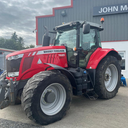 2013 Massey Ferguson 7620 Dyna VT – 200HP, 50KPH, 8,600 Hours, £40,000