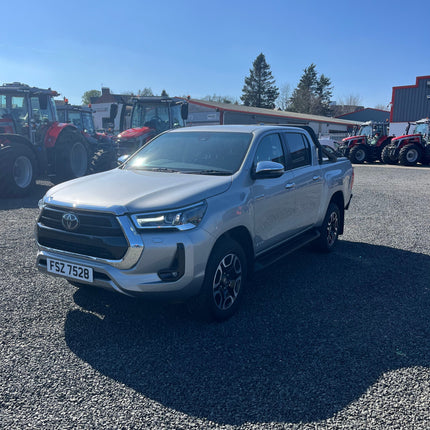 🚙 2022 Toyota Hilux Invincible 2.8L – Low Mileage, One Owner