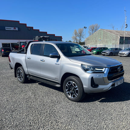 🚙 2022 Toyota Hilux Invincible 2.8L – Low Mileage, One Owner