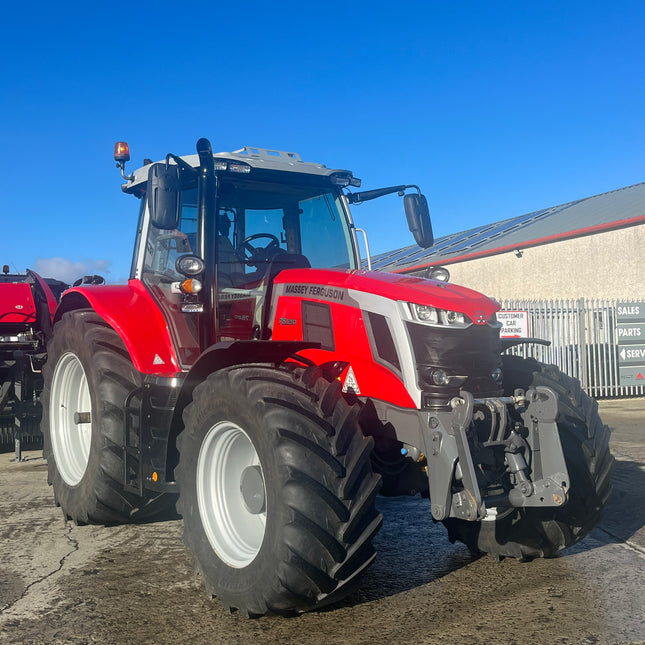 2023 Massey Ferguson 7S.210 Exclusive