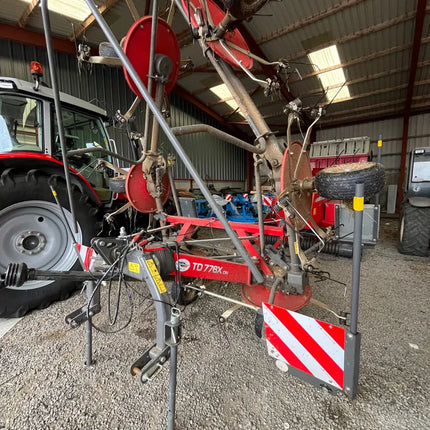 Massey Ferguson 776X Tedder – Ex-Demo, Under 100 Acres Use, As-New Condition