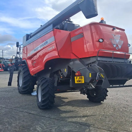 Massey Ferguson Combine – 1250 Engine Hours, Field-Ready, Excellent Condition