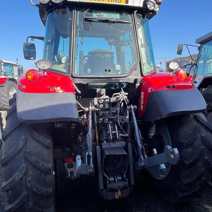 2017 Massey Ferguson 5712SL